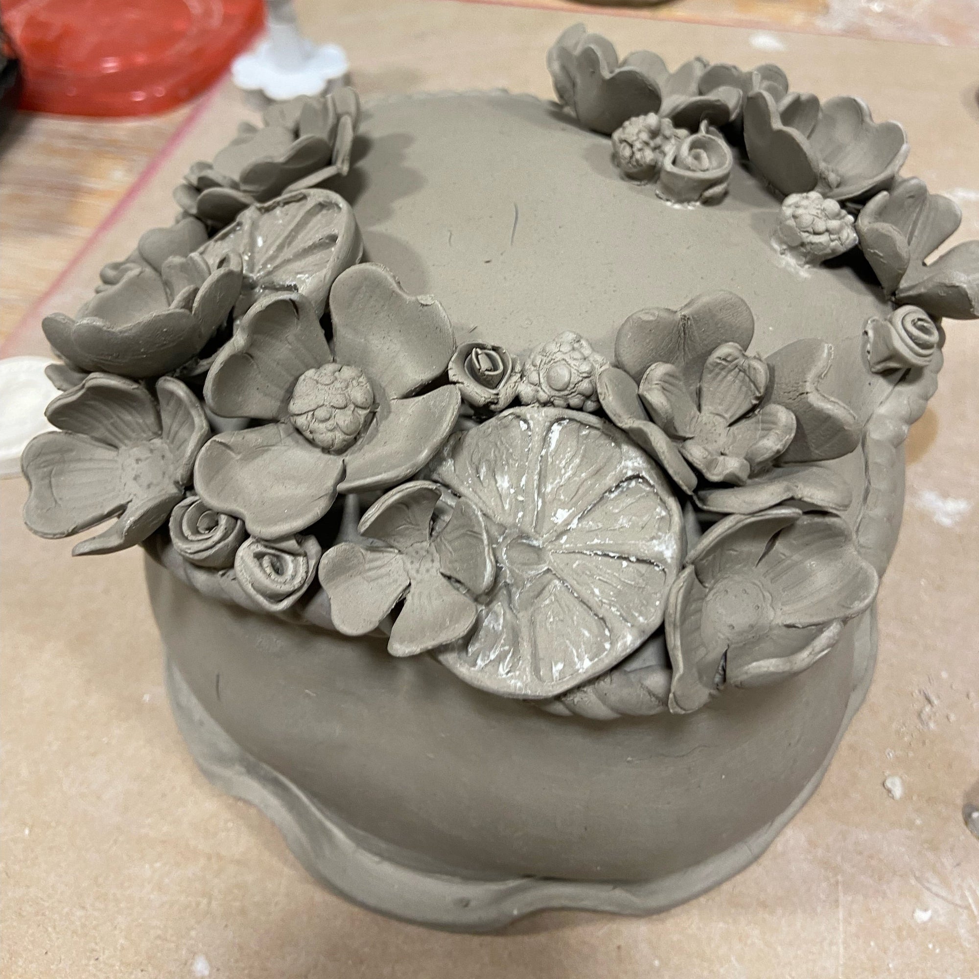 Handbuilding Mixed Levels - with Anne Nicol Jan.8 Wednesday mornings  10am-12:30pm  - Winter 2025