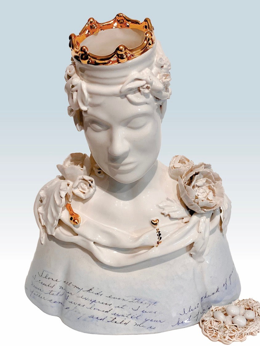 Featured Course: Narrative Handbuilding for Maximalists with Anne Nicol