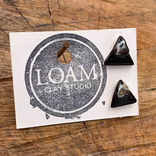 Triangle Black Silt Earrings